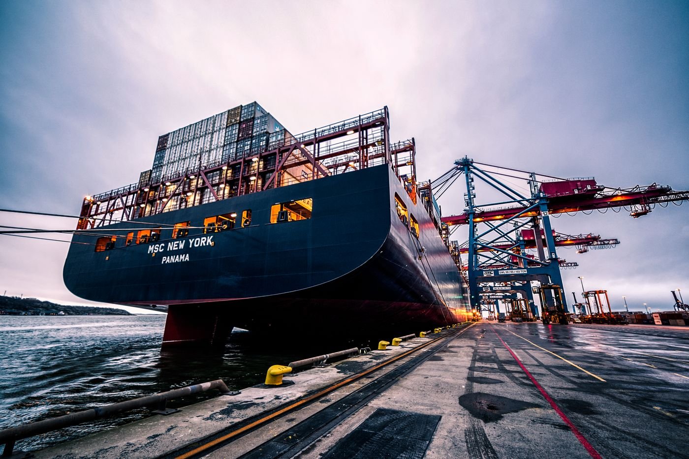 Illustrative industrial photography — not an AMIE project photo